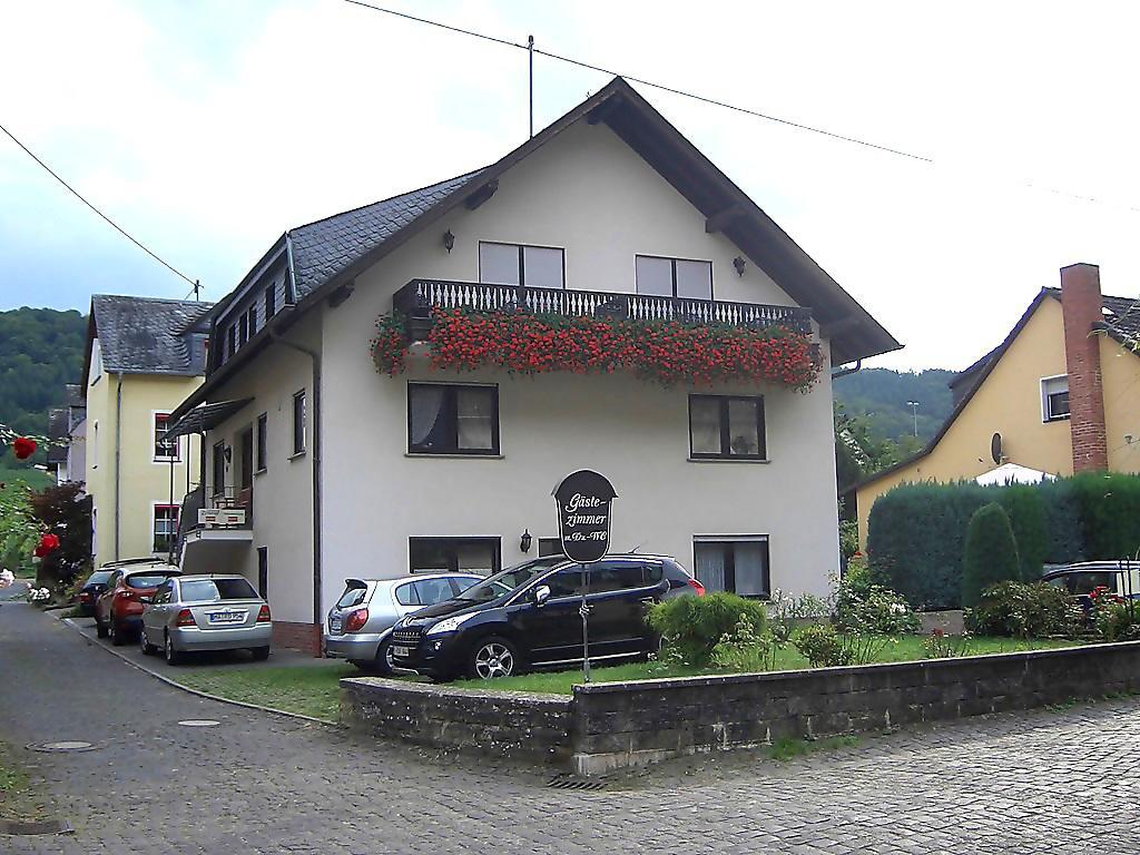 Hotel Mosel-Gastehaus Kirch Ernst Zewnętrze zdjęcie